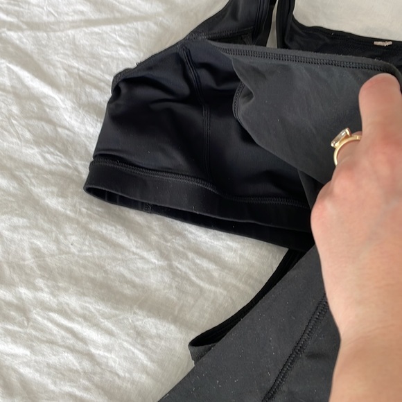 Lulu lemon workout shirt bra and bib shirt black size 4 - Picture 2 of 3